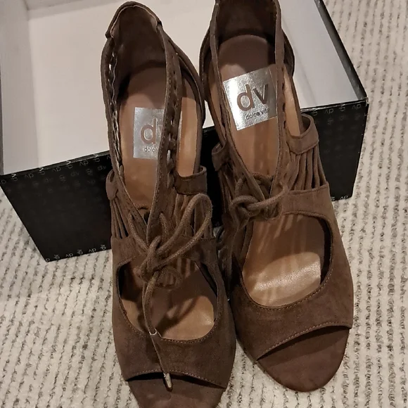 DV by Dolce Vita Lace-Up Suede Brown Heels Size 8 - Picture 7 of 12